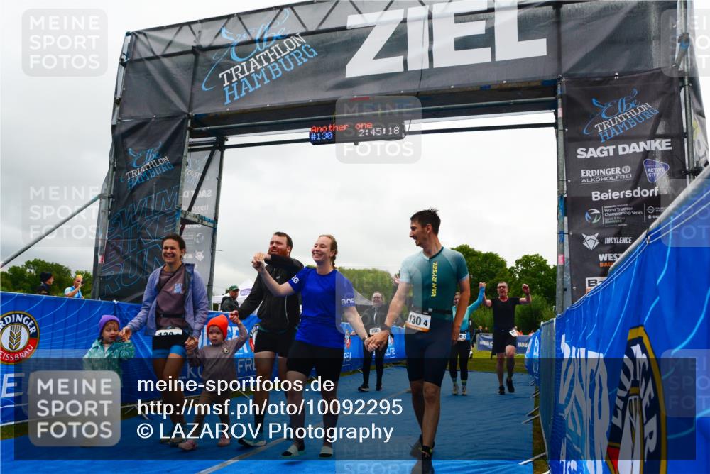 30.08.2026 - Elbe Triathlon Hamburg LAZAROV Photography http://msf.ph/oto/10092295 30.08.2026 16:45:18 Ziel  meine-sportfotos.de