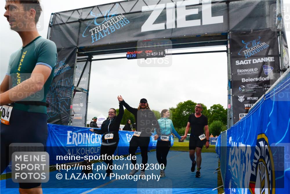 30.08.2026 - Elbe Triathlon Hamburg LAZAROV Photography http://msf.ph/oto/10092300 30.08.2026 16:45:21 Ziel  meine-sportfotos.de