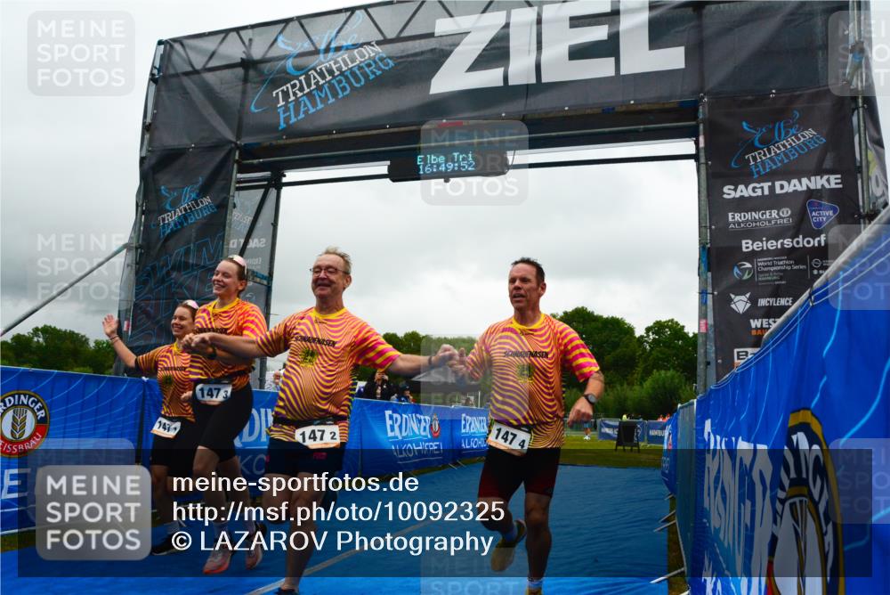 30.08.2026 - Elbe Triathlon Hamburg LAZAROV Photography http://msf.ph/oto/10092325 30.08.2026 16:49:52 Ziel  meine-sportfotos.de