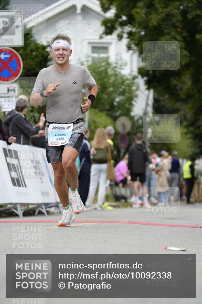 30.08.2026 - Blankeneser Heldenlauf Patografie http://msf.ph/oto/10092338 30.08.2026 12:30:46 Ziel 2663, 2886, 4001, 4458 meine-sportfotos.de