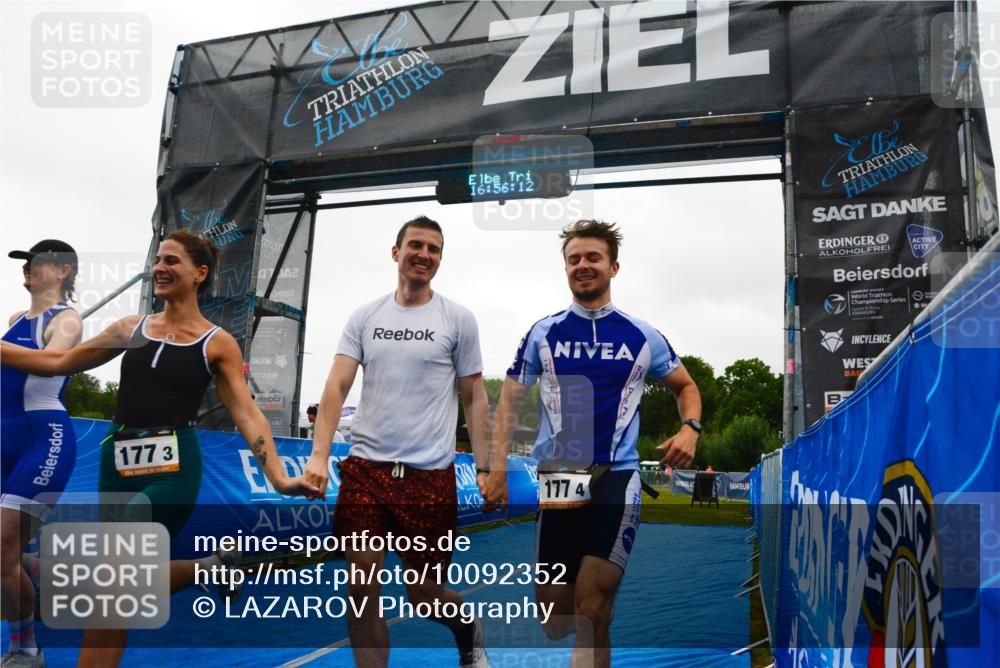 30.08.2026 - Elbe Triathlon Hamburg LAZAROV Photography http://msf.ph/oto/10092352 30.08.2026 16:56:11 Ziel  meine-sportfotos.de