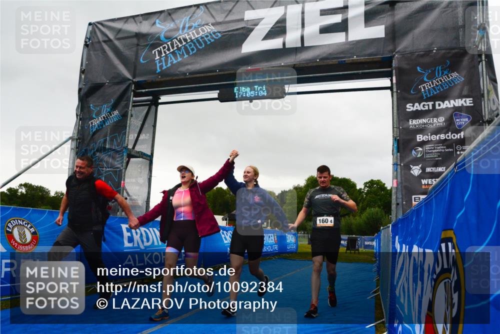 30.08.2026 - Elbe Triathlon Hamburg LAZAROV Photography http://msf.ph/oto/10092384 30.08.2026 17:05:04 Ziel  meine-sportfotos.de
