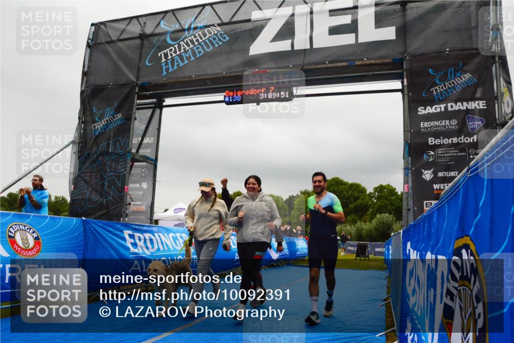 30.08.2026 - Elbe Triathlon Hamburg LAZAROV Photography http://msf.ph/oto/10092391 30.08.2026 17:09:49 Ziel  meine-sportfotos.de