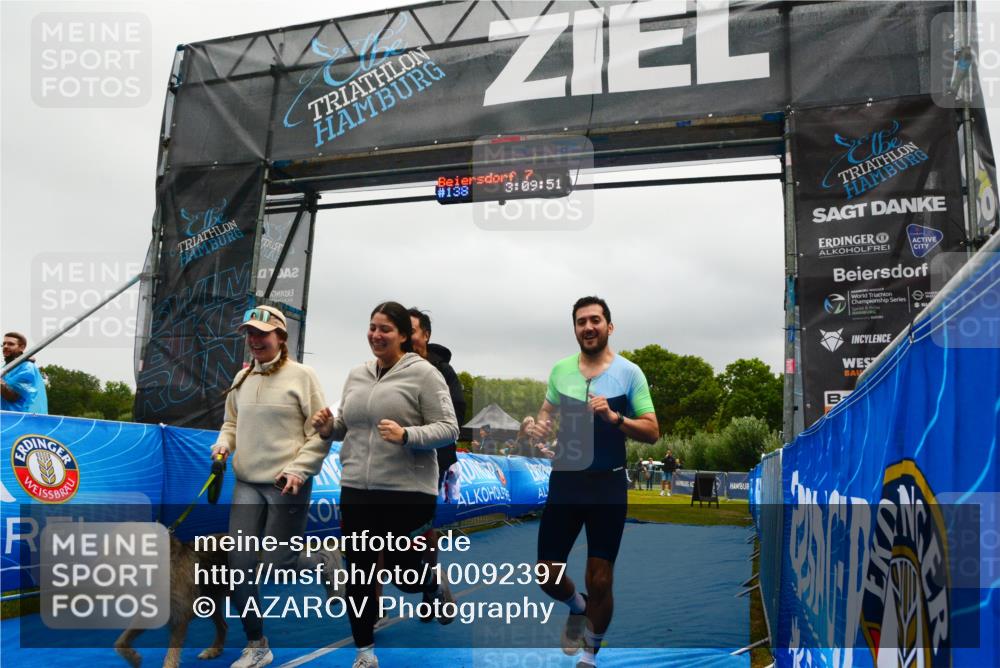 30.08.2026 - Elbe Triathlon Hamburg LAZAROV Photography http://msf.ph/oto/10092397 30.08.2026 17:09:50 Ziel  meine-sportfotos.de