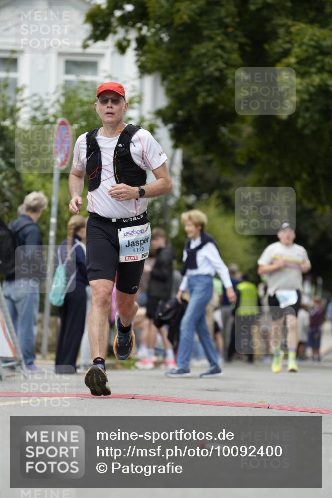 30.08.2026 - Blankeneser Heldenlauf Patografie http://msf.ph/oto/10092400 30.08.2026 12:31:33 Ziel 4170, 4203 meine-sportfotos.de