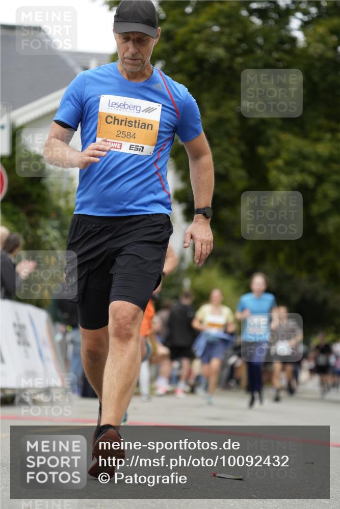 30.08.2026 - Blankeneser Heldenlauf Patografie http://msf.ph/oto/10092432 30.08.2026 12:32:51 Ziel 2584, 4012, 4131, 4472 meine-sportfotos.de