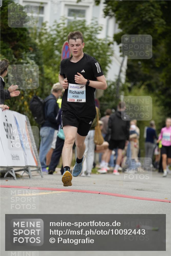 30.08.2026 - Blankeneser Heldenlauf Patografie http://msf.ph/oto/10092443 30.08.2026 12:33:05 Ziel 2110, 4068, 4483 meine-sportfotos.de