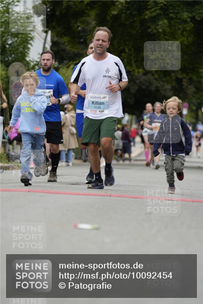 30.08.2026 - Blankeneser Heldenlauf Patografie http://msf.ph/oto/10092454 30.08.2026 12:33:18 Ziel 4011, 4065, 4096, 4139, 4189, 4364 meine-sportfotos.de