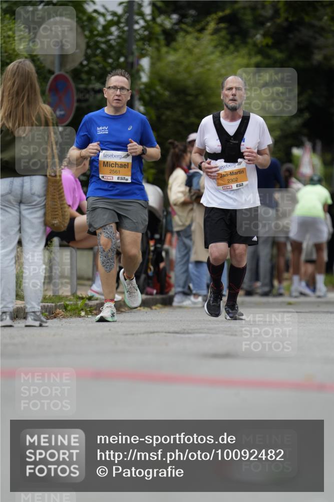 30.08.2026 - Blankeneser Heldenlauf Patografie http://msf.ph/oto/10092482 30.08.2026 12:34:01 Ziel 4460, 4461 meine-sportfotos.de