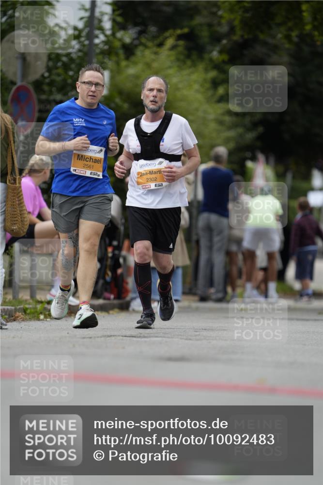 30.08.2026 - Blankeneser Heldenlauf Patografie http://msf.ph/oto/10092483 30.08.2026 12:34:02 Ziel 4460, 4461 meine-sportfotos.de