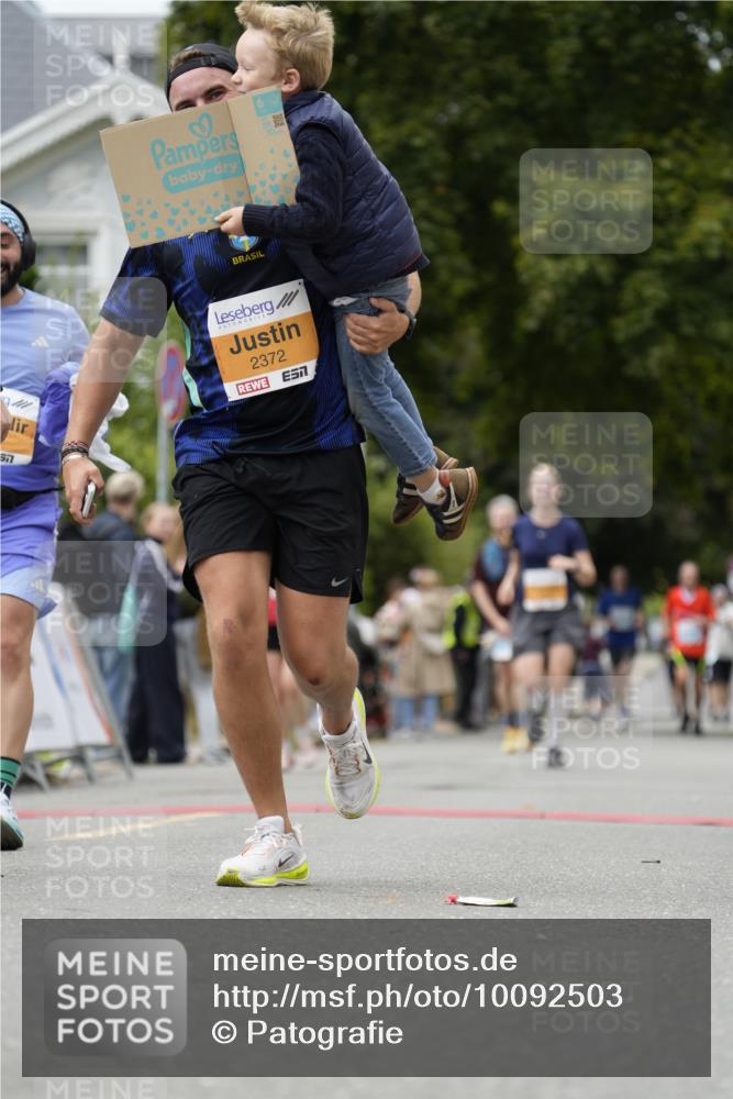 30.08.2026 - Blankeneser Heldenlauf Patografie http://msf.ph/oto/10092503 30.08.2026 12:34:31 Ziel 2311, 2371, 2372, 2844, 2901, 4449 meine-sportfotos.de