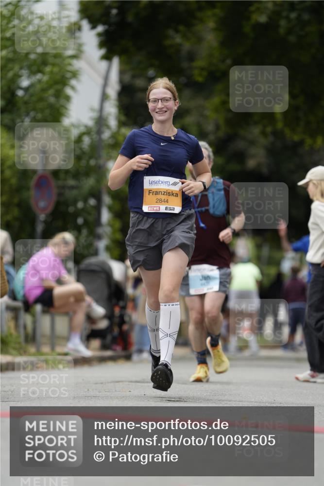 30.08.2026 - Blankeneser Heldenlauf Patografie http://msf.ph/oto/10092505 30.08.2026 12:34:33 Ziel 2311, 2371, 2372, 2628, 2844, 2901, 4435 meine-sportfotos.de