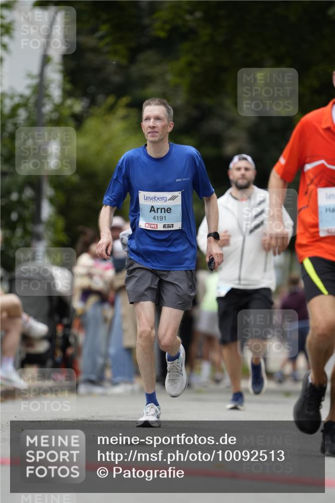 30.08.2026 - Blankeneser Heldenlauf Patografie http://msf.ph/oto/10092513 30.08.2026 12:34:42 Ziel 2628, 2844, 4187, 4191, 4435 meine-sportfotos.de