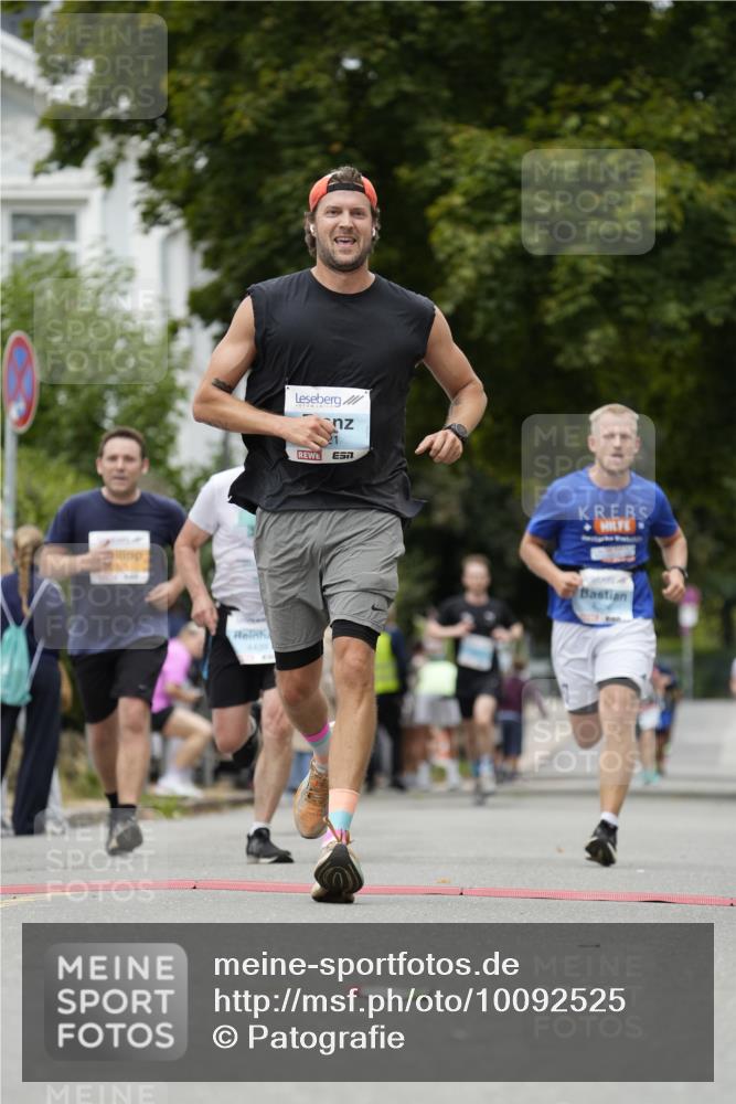 30.08.2026 - Blankeneser Heldenlauf Patografie http://msf.ph/oto/10092525 30.08.2026 12:35:01 Ziel 2085, 4036, 4321, 4439 meine-sportfotos.de