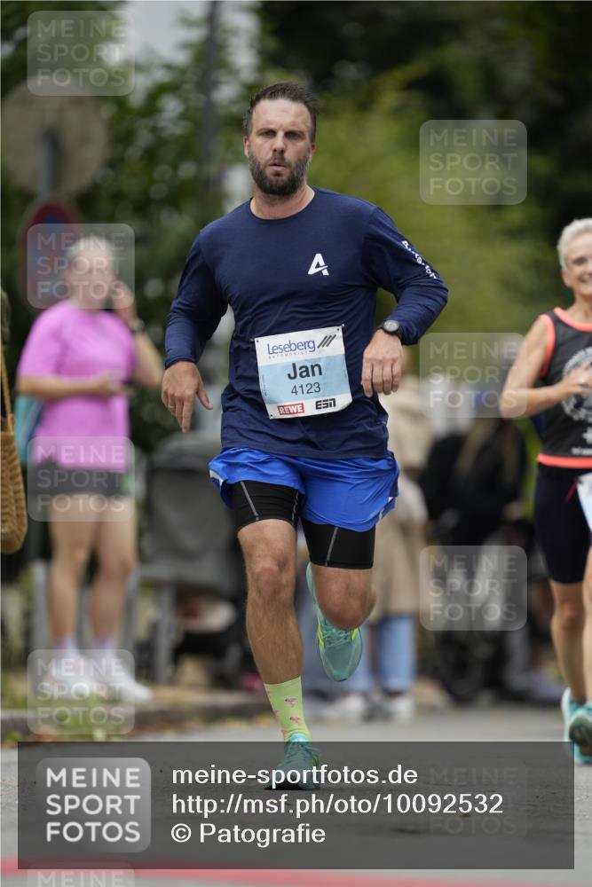 30.08.2026 - Blankeneser Heldenlauf Patografie http://msf.ph/oto/10092532 30.08.2026 12:35:14 Ziel 4123, 4471 meine-sportfotos.de