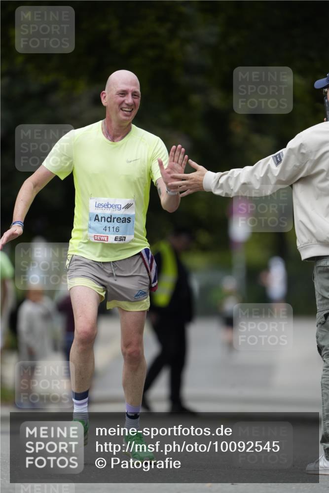30.08.2026 - Blankeneser Heldenlauf Patografie http://msf.ph/oto/10092545 30.08.2026 12:35:37 Ziel 2786, 4105, 4116 meine-sportfotos.de