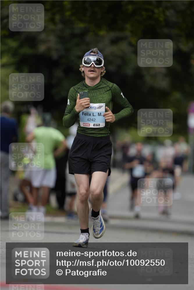 30.08.2026 - Blankeneser Heldenlauf Patografie http://msf.ph/oto/10092550 30.08.2026 12:36:13 Ziel 4242 meine-sportfotos.de