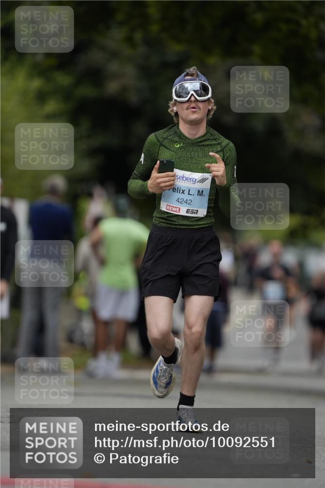 30.08.2026 - Blankeneser Heldenlauf Patografie http://msf.ph/oto/10092551 30.08.2026 12:36:13 Ziel 4242 meine-sportfotos.de