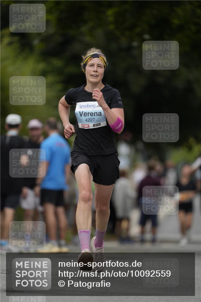 30.08.2026 - Blankeneser Heldenlauf Patografie http://msf.ph/oto/10092559 30.08.2026 12:36:39 Ziel 4077, 4153, 4227 meine-sportfotos.de
