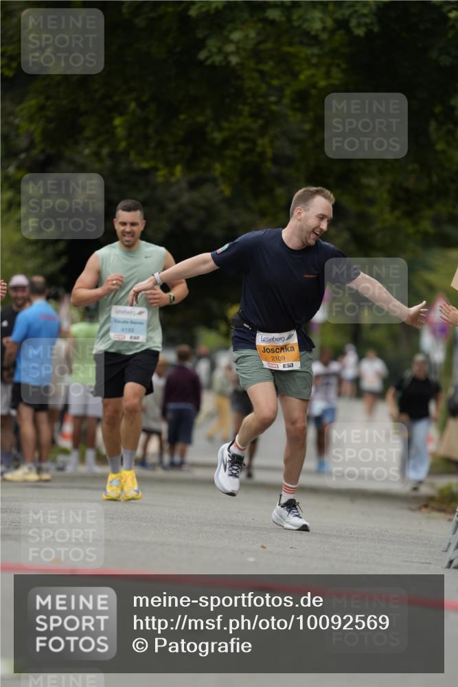 30.08.2026 - Blankeneser Heldenlauf Patografie http://msf.ph/oto/10092569 30.08.2026 12:36:58 Ziel 4166 meine-sportfotos.de