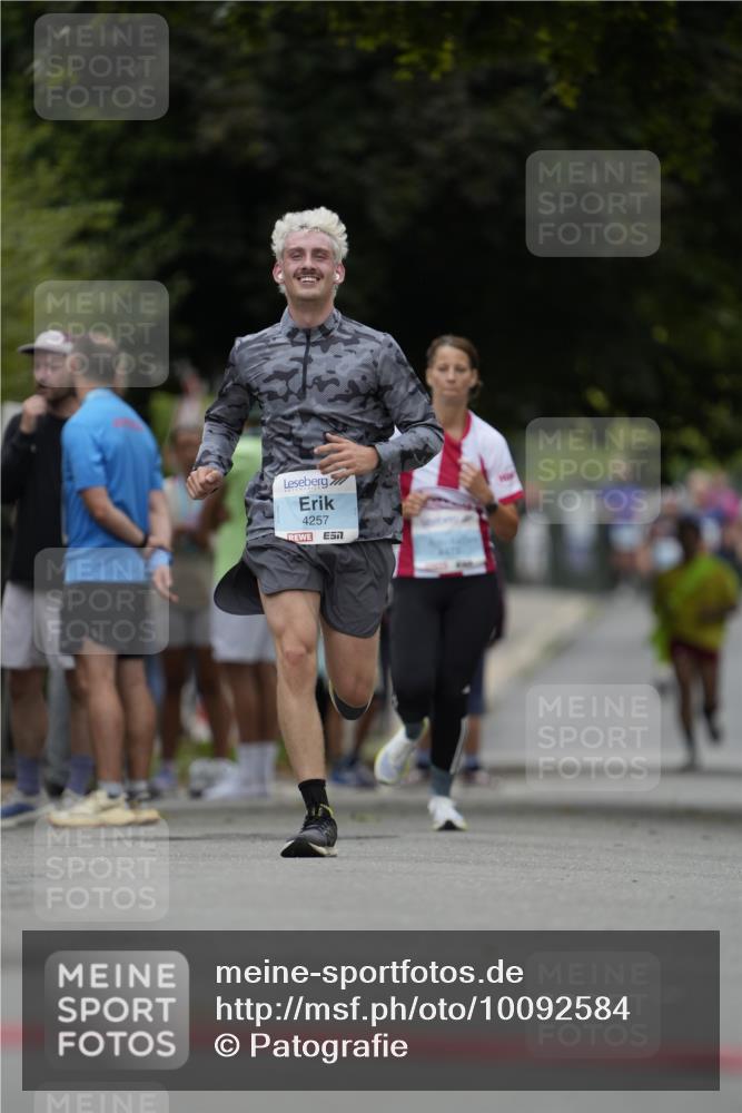 30.08.2026 - Blankeneser Heldenlauf Patografie http://msf.ph/oto/10092584 30.08.2026 12:37:21 Ziel 2084, 4239 meine-sportfotos.de