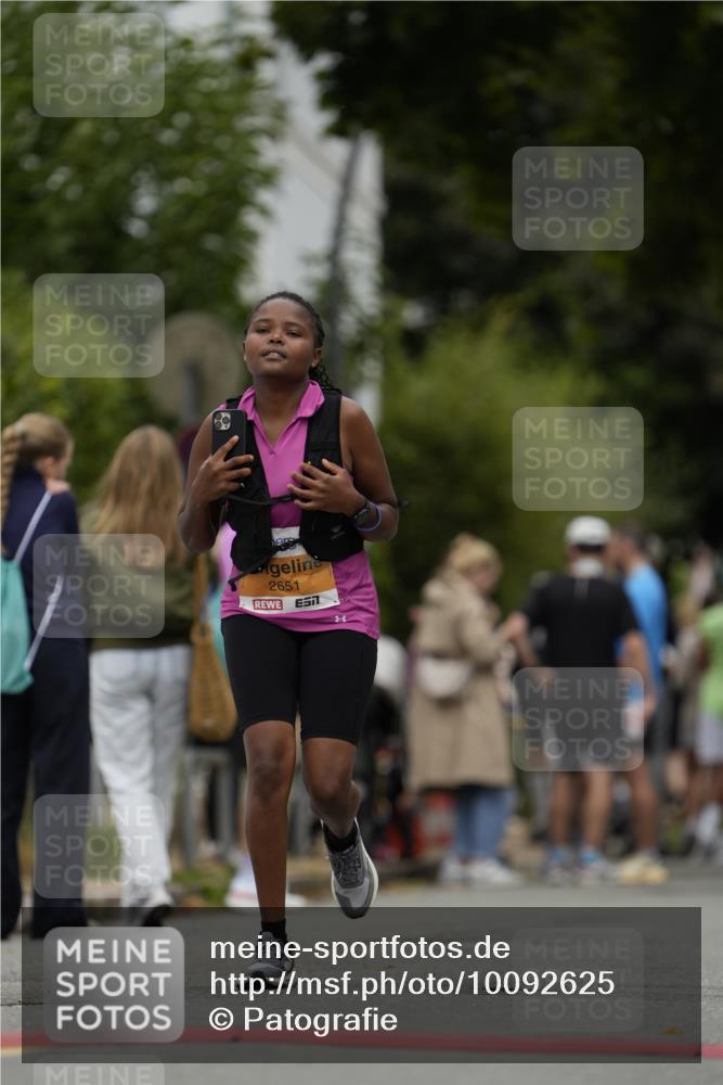 30.08.2026 - Blankeneser Heldenlauf Patografie http://msf.ph/oto/10092625 30.08.2026 12:38:53 Ziel 2651, 4234 meine-sportfotos.de