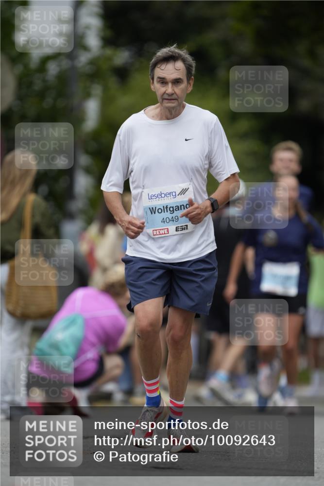 30.08.2026 - Blankeneser Heldenlauf Patografie http://msf.ph/oto/10092643 30.08.2026 12:39:45 Ziel 4043, 4049, 4142, 4222 meine-sportfotos.de