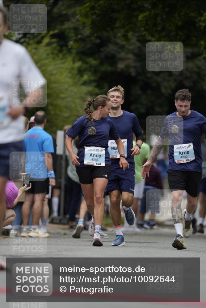 30.08.2026 - Blankeneser Heldenlauf Patografie http://msf.ph/oto/10092644 30.08.2026 12:39:46 Ziel 4043, 4049, 4142, 4222 meine-sportfotos.de