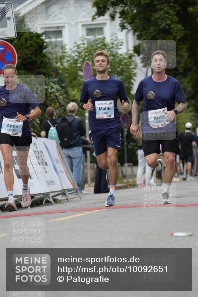 30.08.2026 - Blankeneser Heldenlauf Patografie http://msf.ph/oto/10092651 30.08.2026 12:39:54 Ziel 4049, 4387, 4388, 4389, 4390 meine-sportfotos.de