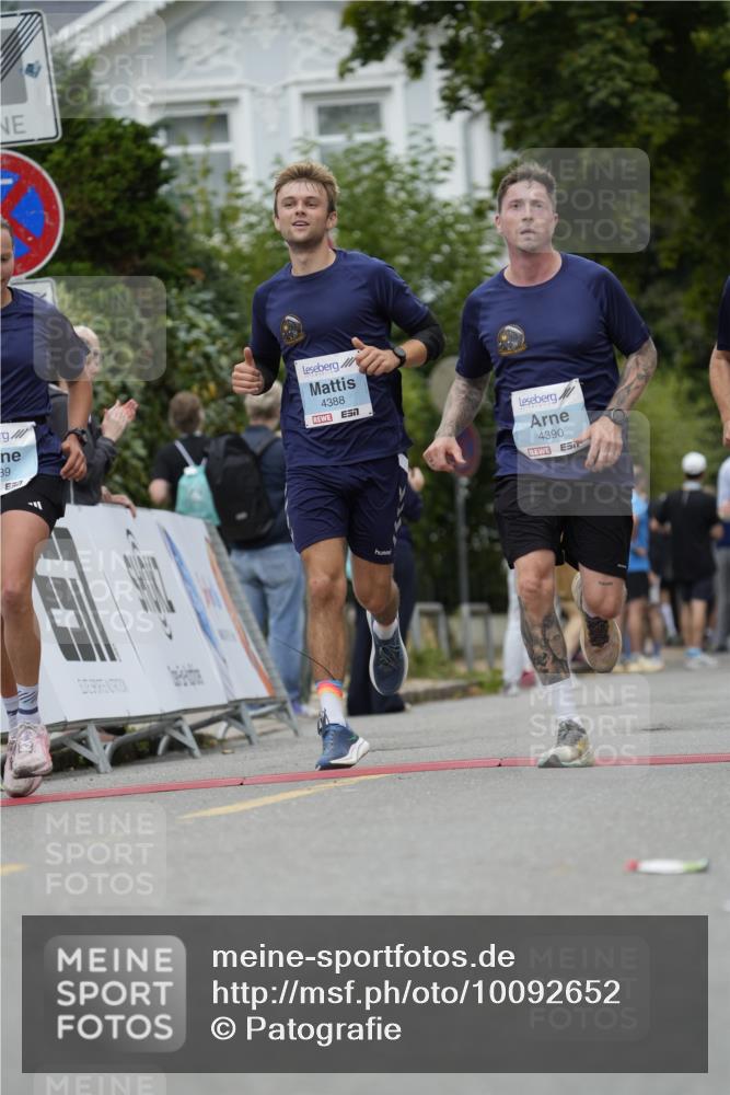 30.08.2026 - Blankeneser Heldenlauf Patografie http://msf.ph/oto/10092652 30.08.2026 12:39:54 Ziel 4049, 4387, 4388, 4389, 4390 meine-sportfotos.de