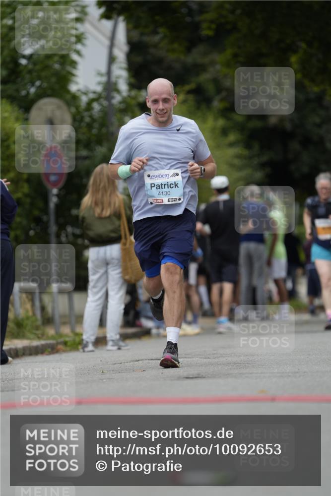 30.08.2026 - Blankeneser Heldenlauf Patografie http://msf.ph/oto/10092653 30.08.2026 12:39:58 Ziel 4130, 4387, 4388, 4389, 4390 meine-sportfotos.de