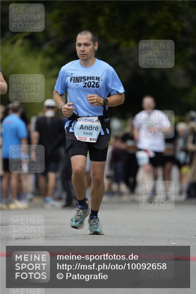 30.08.2026 - Blankeneser Heldenlauf Patografie http://msf.ph/oto/10092658 30.08.2026 12:40:08 Ziel 2725, 4130, 4446 meine-sportfotos.de