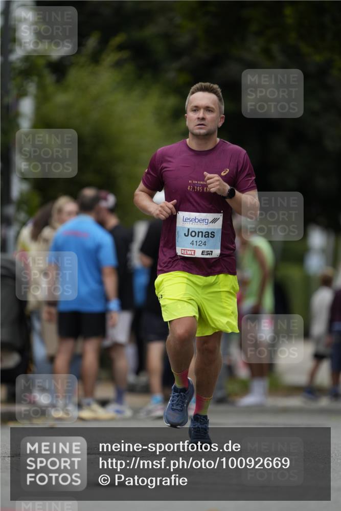 30.08.2026 - Blankeneser Heldenlauf Patografie http://msf.ph/oto/10092669 30.08.2026 12:40:35 Ziel 2700, 2736, 4124, 4468 meine-sportfotos.de