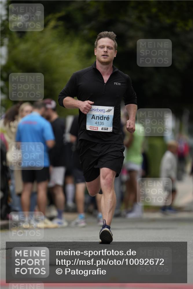 30.08.2026 - Blankeneser Heldenlauf Patografie http://msf.ph/oto/10092672 30.08.2026 12:40:41 Ziel 4124, 4135 meine-sportfotos.de