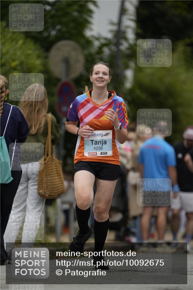 30.08.2026 - Blankeneser Heldenlauf Patografie http://msf.ph/oto/10092675 30.08.2026 12:41:05 Ziel 4238, 4336 meine-sportfotos.de