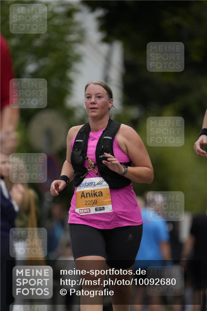 30.08.2026 - Blankeneser Heldenlauf Patografie http://msf.ph/oto/10092680 30.08.2026 12:41:09 Ziel 2259, 2260, 4238, 4336 meine-sportfotos.de