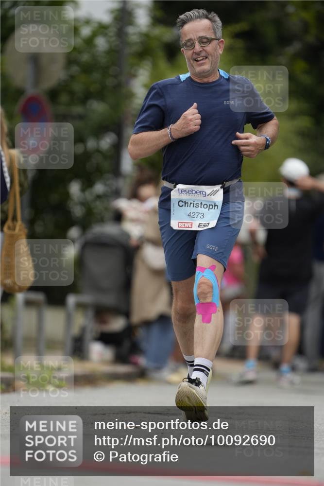 30.08.2026 - Blankeneser Heldenlauf Patografie http://msf.ph/oto/10092690 30.08.2026 12:41:45 Ziel 4273, 4358 meine-sportfotos.de