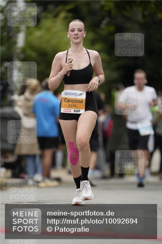 30.08.2026 - Blankeneser Heldenlauf Patografie http://msf.ph/oto/10092694 30.08.2026 12:41:56 Ziel 2010, 4273, 4358 meine-sportfotos.de