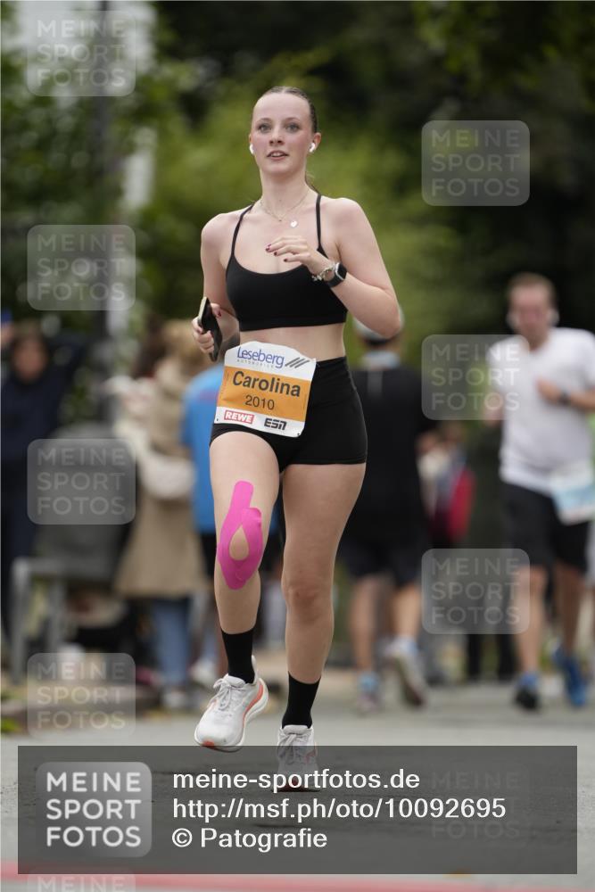 30.08.2026 - Blankeneser Heldenlauf Patografie http://msf.ph/oto/10092695 30.08.2026 12:41:56 Ziel 2010, 4273, 4358 meine-sportfotos.de