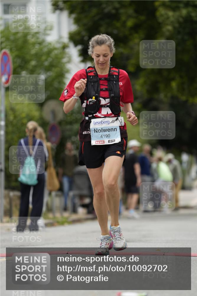 30.08.2026 - Blankeneser Heldenlauf Patografie http://msf.ph/oto/10092702 30.08.2026 12:42:12 Ziel 2483, 4060, 4190 meine-sportfotos.de