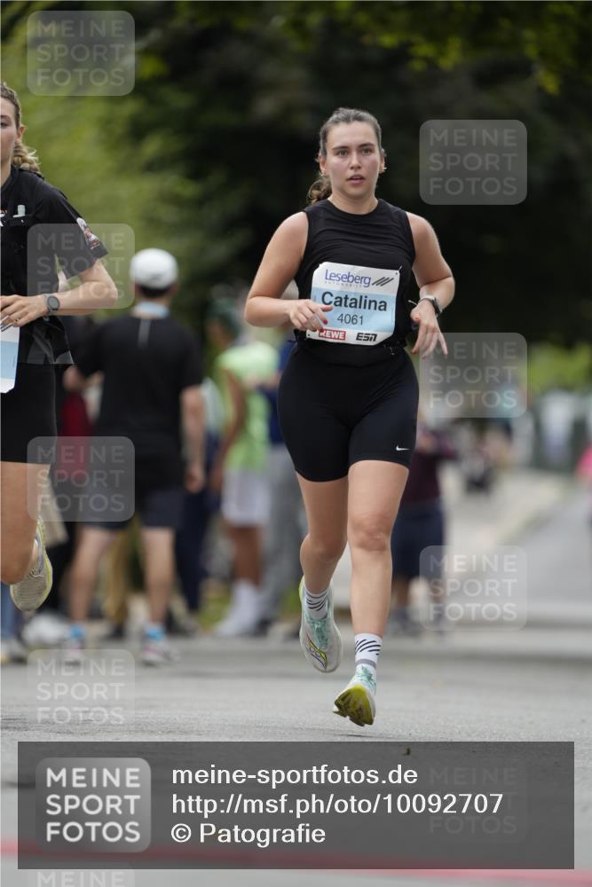 30.08.2026 - Blankeneser Heldenlauf Patografie http://msf.ph/oto/10092707 30.08.2026 12:42:31 Ziel 4061, 4218 meine-sportfotos.de