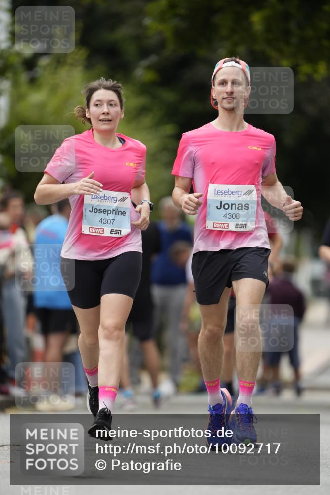 30.08.2026 - Blankeneser Heldenlauf Patografie http://msf.ph/oto/10092717 30.08.2026 12:43:03 Ziel 4307, 4308 meine-sportfotos.de