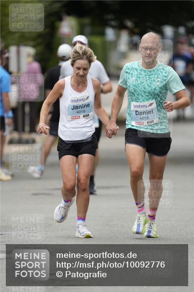 30.08.2026 - Blankeneser Heldenlauf Patografie http://msf.ph/oto/10092776 30.08.2026 12:45:38 Ziel 4018, 4019 meine-sportfotos.de