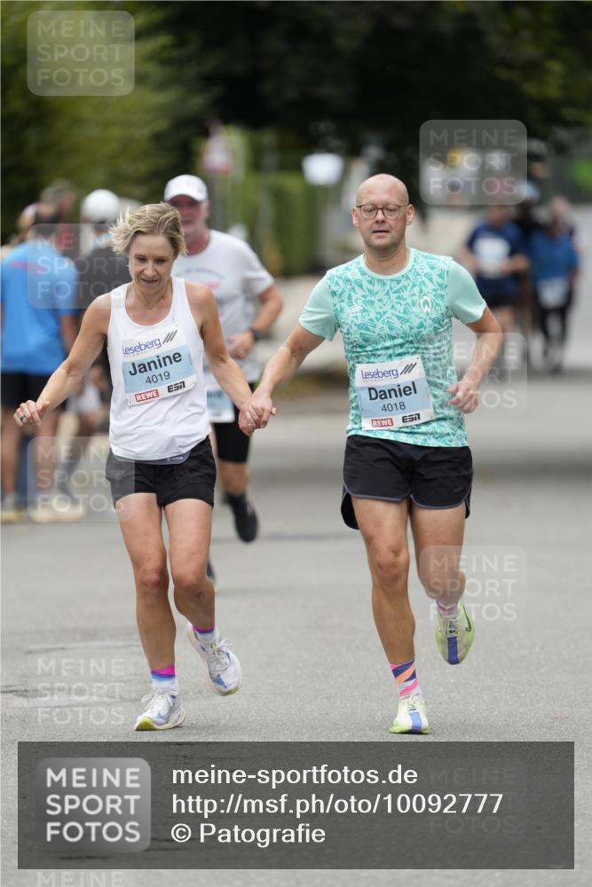 30.08.2026 - Blankeneser Heldenlauf Patografie http://msf.ph/oto/10092777 30.08.2026 12:45:39 Ziel 4018, 4019 meine-sportfotos.de