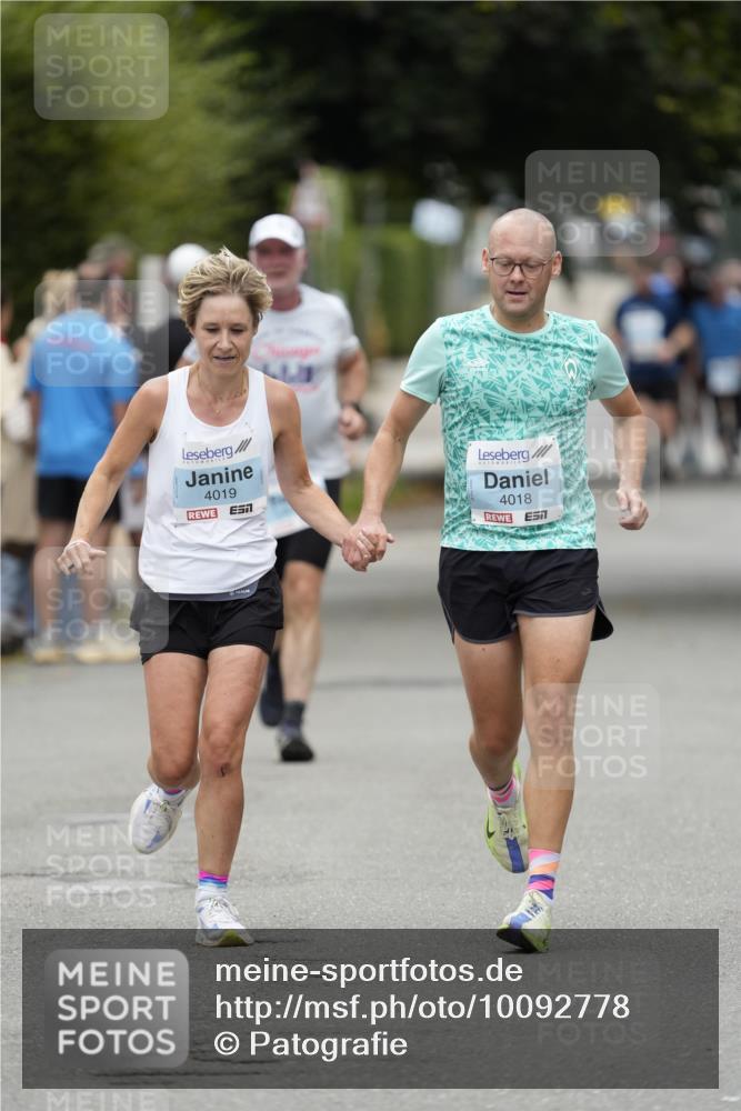 30.08.2026 - Blankeneser Heldenlauf Patografie http://msf.ph/oto/10092778 30.08.2026 12:45:40 Ziel 4018, 4019 meine-sportfotos.de