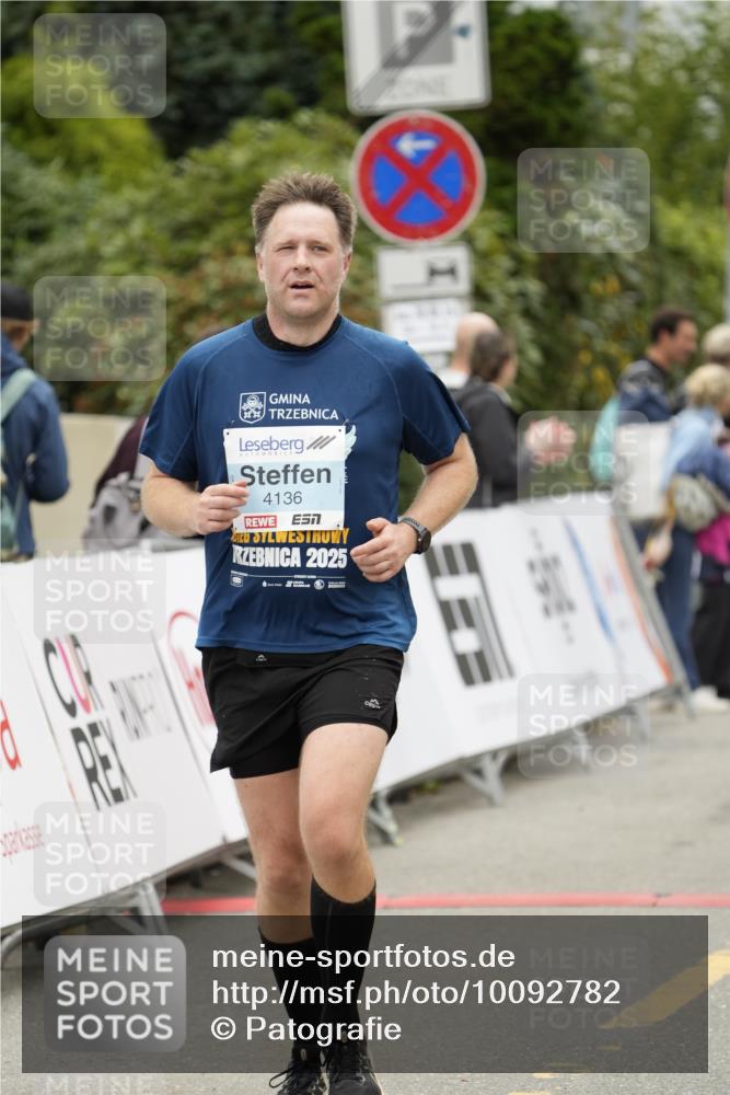 30.08.2026 - Blankeneser Heldenlauf Patografie http://msf.ph/oto/10092782 30.08.2026 12:46:04 Ziel 4136 meine-sportfotos.de