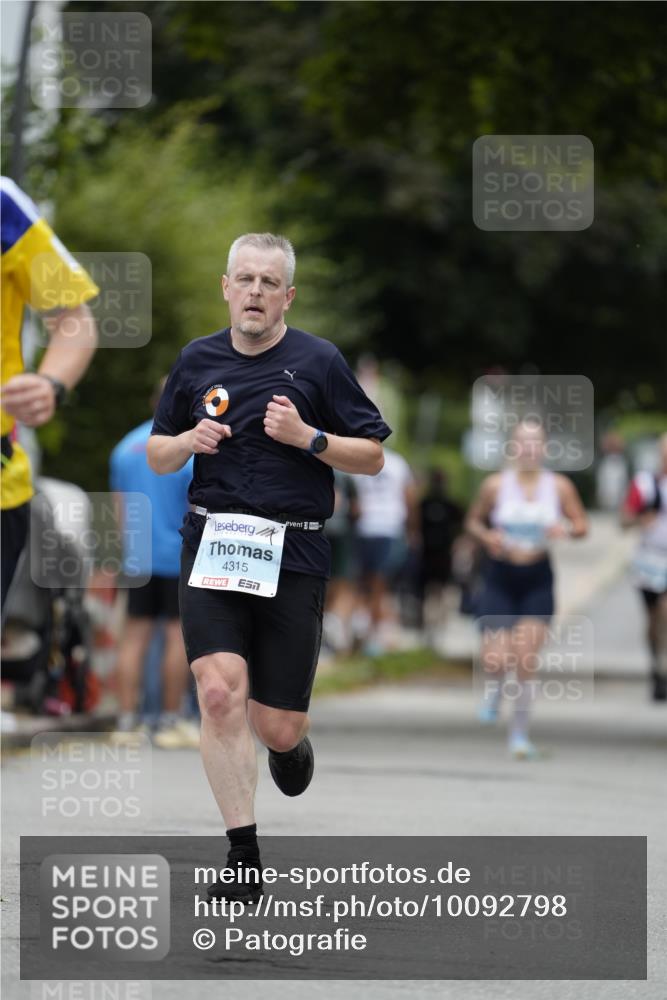 30.08.2026 - Blankeneser Heldenlauf Patografie http://msf.ph/oto/10092798 30.08.2026 12:46:38 Ziel 4175, 4315, 4442 meine-sportfotos.de