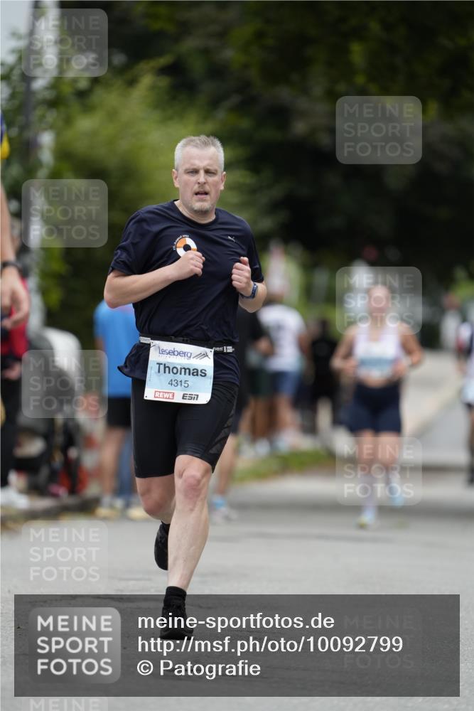 30.08.2026 - Blankeneser Heldenlauf Patografie http://msf.ph/oto/10092799 30.08.2026 12:46:38 Ziel 4175, 4315, 4442 meine-sportfotos.de
