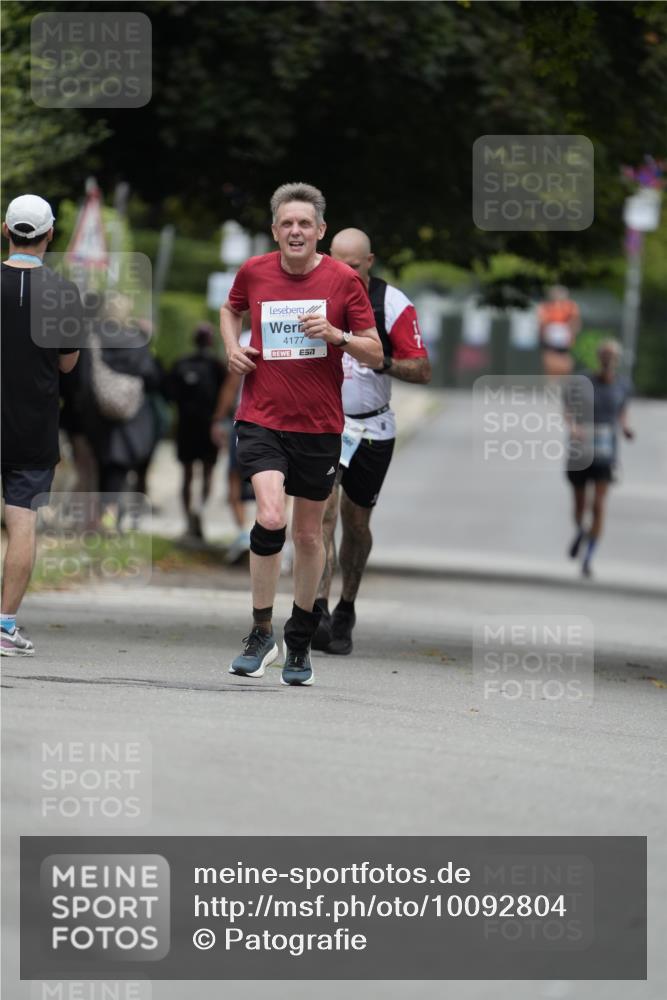 30.08.2026 - Blankeneser Heldenlauf Patografie http://msf.ph/oto/10092804 30.08.2026 12:46:46 Ziel 4175, 4236, 4315 meine-sportfotos.de