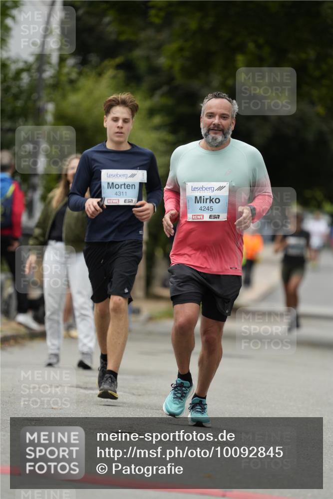 30.08.2026 - Blankeneser Heldenlauf Patografie http://msf.ph/oto/10092845 30.08.2026 12:49:28 Ziel 2093, 4245, 4311 meine-sportfotos.de